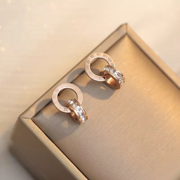 Stainless Steel Classic Roman Pendant Earring - Picture 3 of 4